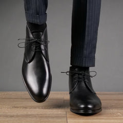 BLACK LEATHER CHUKKA LACE UP BOOTS - BBR19