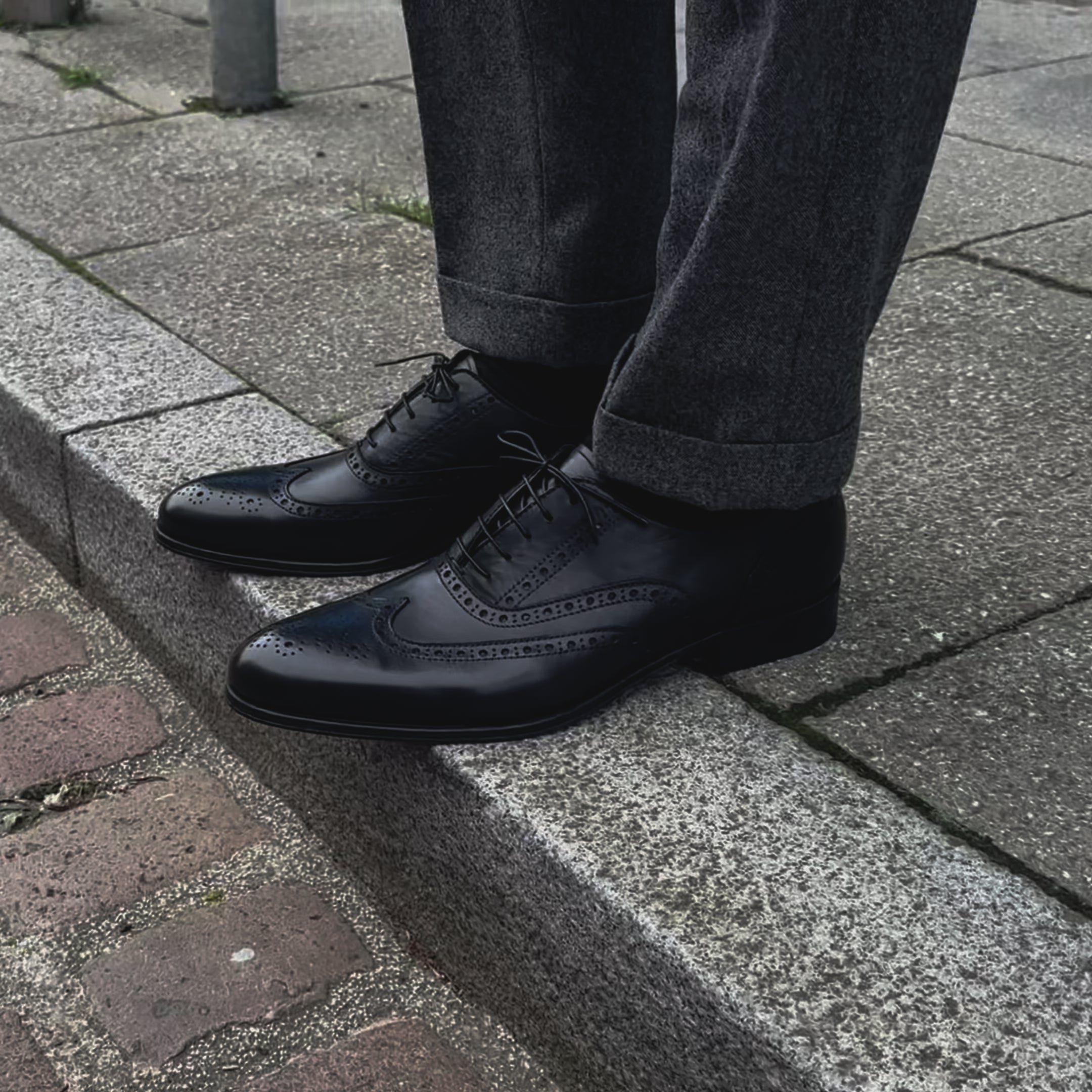 BLACK LEATHER BROGUE WINGTIP ROUND TOE OXFORDS FORMALS - FT19