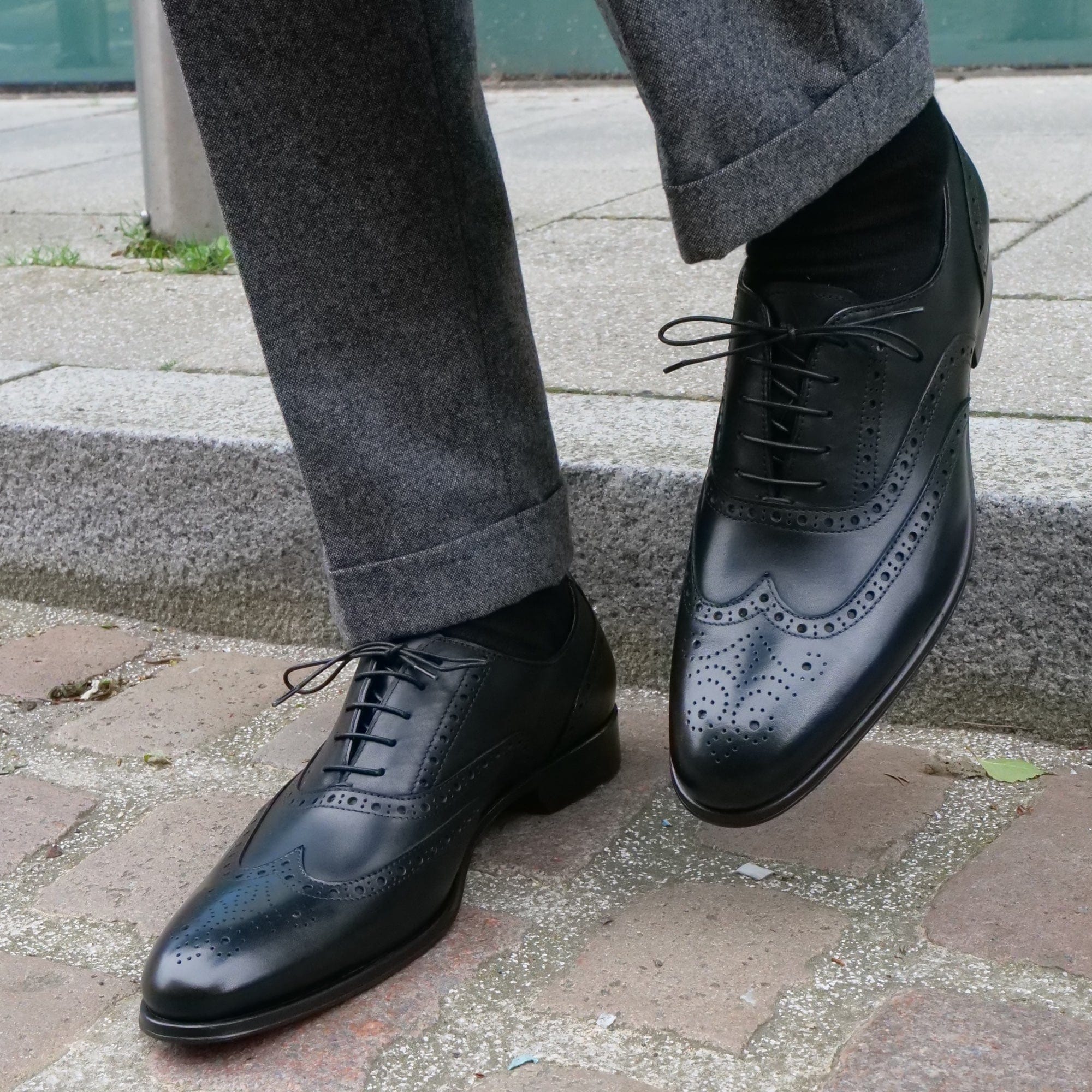 BLACK LEATHER BROGUE WINGTIP ROUND TOE OXFORDS FORMALS - FT19
